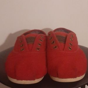 Red 7W Toms
